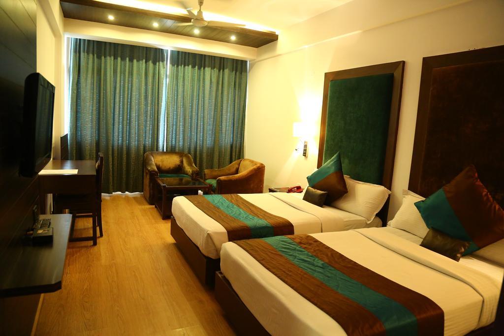 Hotel Park Grand Chandigarh Luaran gambar