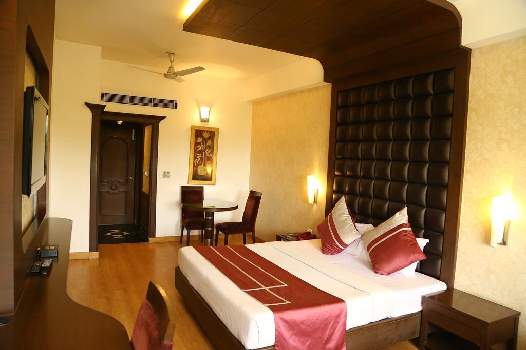 Hotel Park Grand Chandigarh Luaran gambar