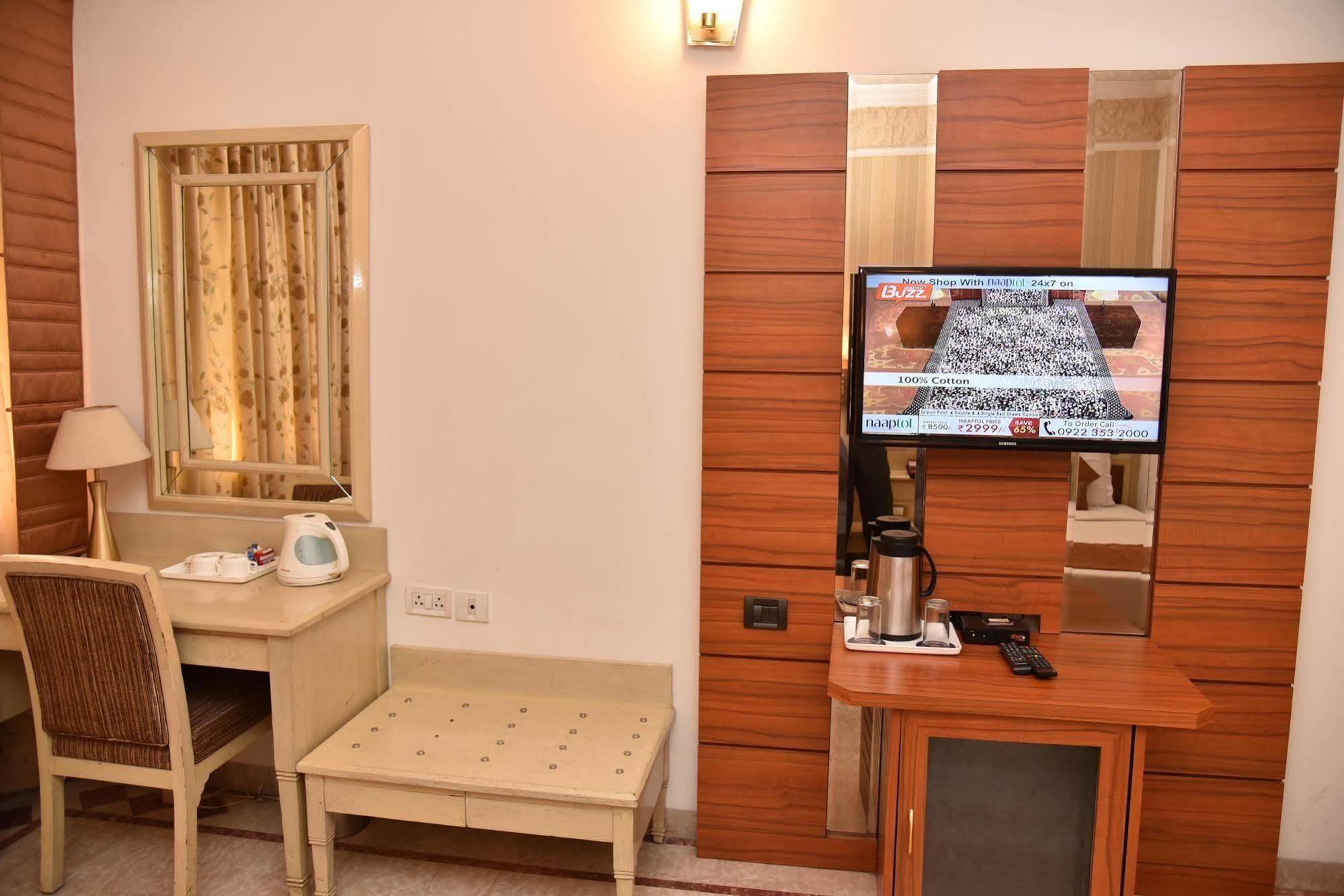 Hotel Park Grand Chandigarh Luaran gambar